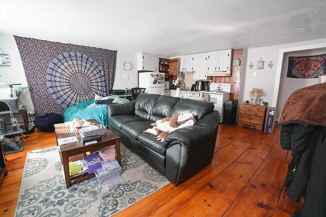 97 Groton St