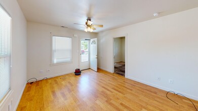 1620 G St in Sparks, NV - Building Photo - Interior Photo