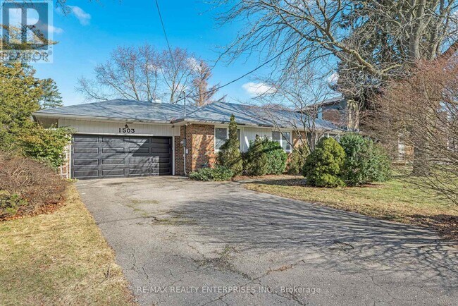 1503 Lochlin Trail in Mississauga, ON - Building Photo - Building Photo
