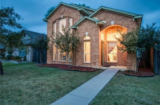 3115 Sara Dr in Rowlett, TX - Foto de edificio