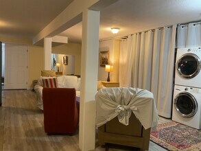 418 N Laguna St, Unit #B in Klamath Falls, OR - Building Photo - Building Photo