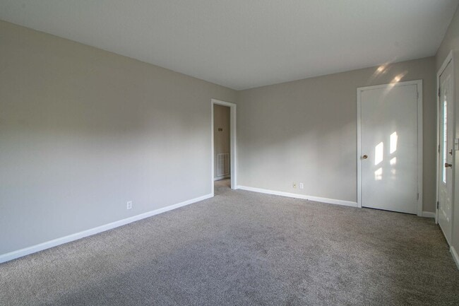 808 Helton Dr in Clarksville, TN - Building Photo - Building Photo