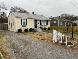 5403 Bloomingdale Ave in Richmond, VA - Building Photo