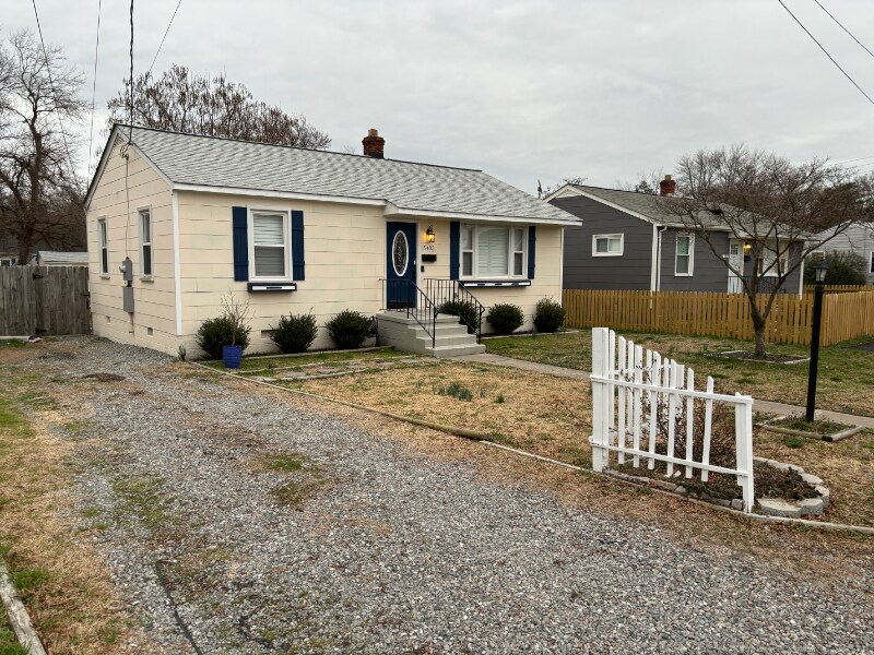 5403 Bloomingdale Ave in Richmond, VA - Building Photo