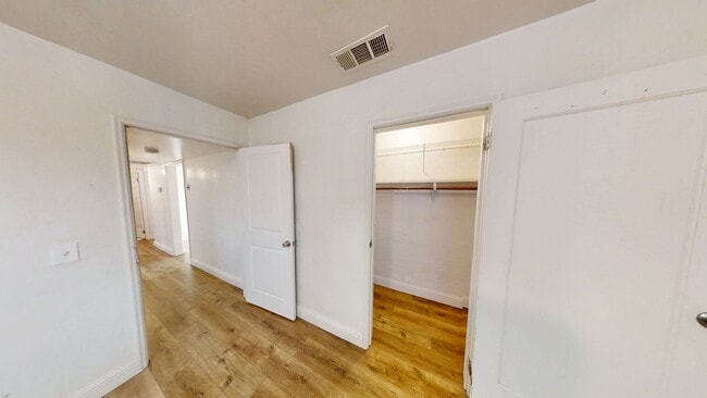 5004 E Madison Ave in Fresno, CA - Building Photo - Building Photo