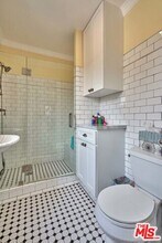 703 1/2 Lorraine Blvd in Los Angeles, CA - Building Photo - Building Photo