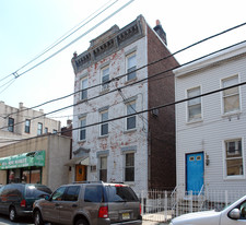 511 40th St Apartments