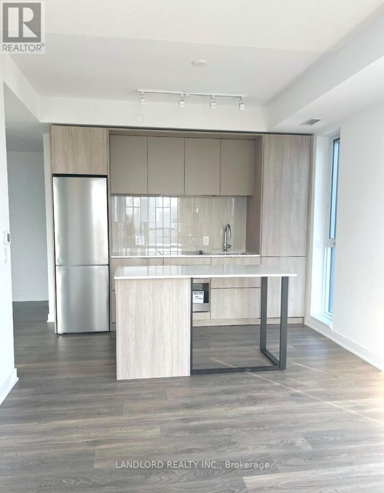 130-2130 River St in Toronto, ON - Building Photo