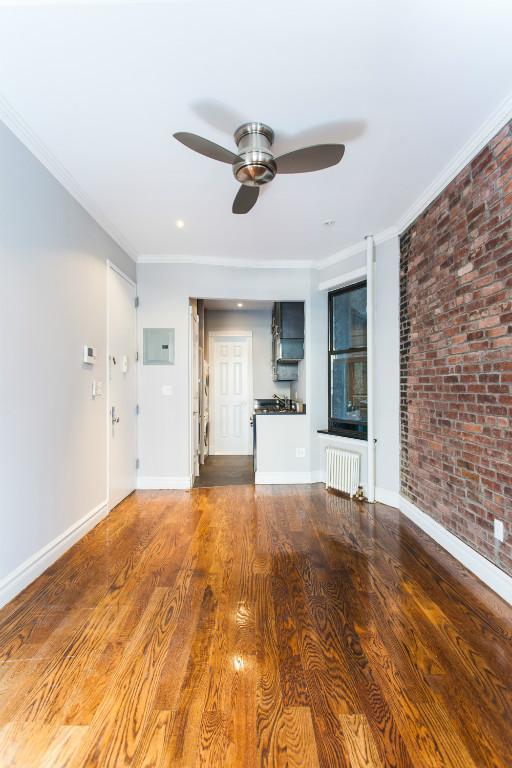 382 E 10th St in New York, NY - Building Photo - Building Photo