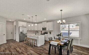 1328 6th Ave N in Jacksonville Beach, FL - Building Photo - Building Photo