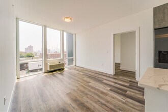 400 69th St, Unit 202 in Guttenberg, NJ - Building Photo - Building Photo