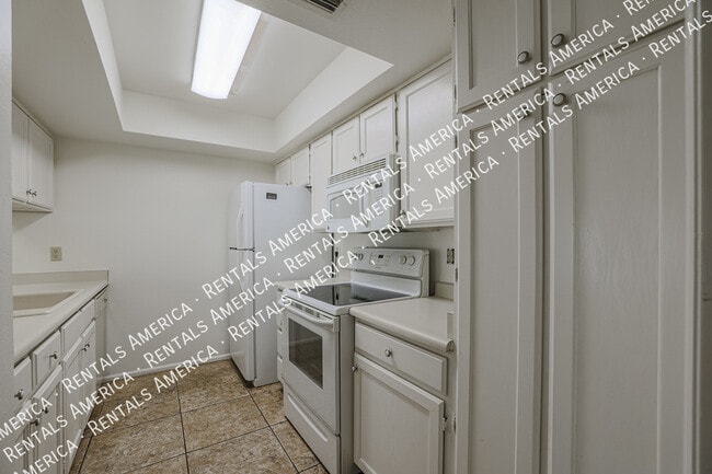 property at 633 W Southern Ave