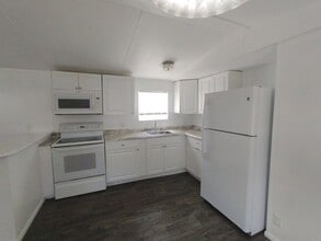 2702 NW 50th Ave in Okeechobee, FL - Building Photo - Building Photo