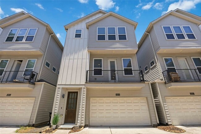 property at 420 W 28th St