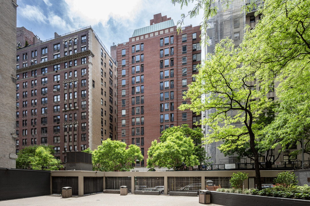 Park Avenue Medical Arts Center in New York, NY - Building Photo