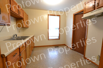 122 Baker Ave in Joliet, IL - Building Photo - Building Photo