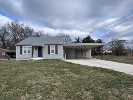 1615 N Maple Ave in Cookeville, TN - Building Photo