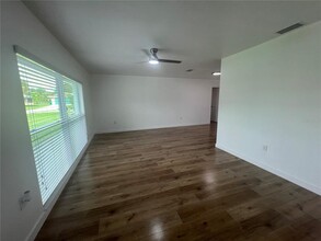 21371 Knollwood Ave in Port Charlotte, FL - Building Photo - Building Photo