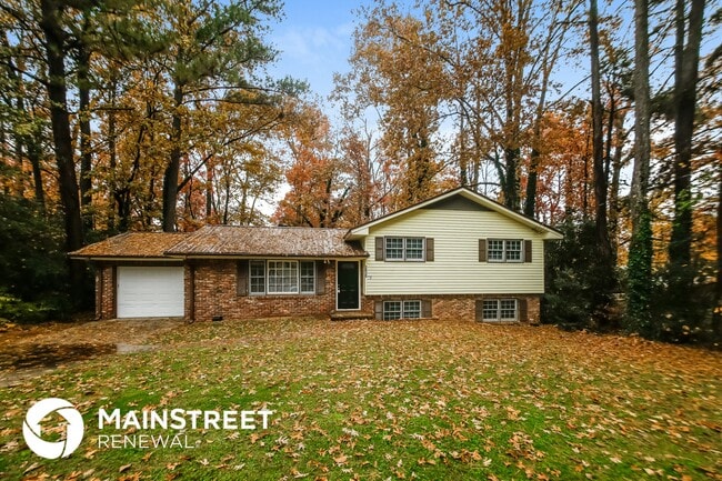 property at 2630 Barcelona Ct SW