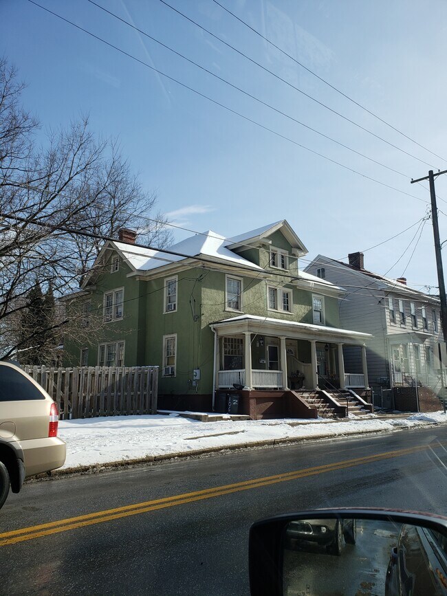 property at 106 S Raleigh St