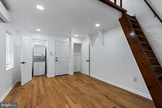 1223 Spruce St in Philadelphia, PA - Building Photo - Building Photo