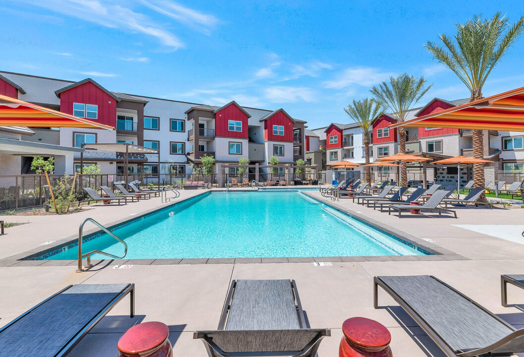 Weylyn Luxury Apartments in Laveen, AZ - Foto de edificio