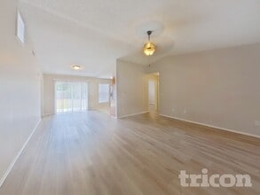 14004 Basin St in Tampa, FL - Building Photo - Building Photo