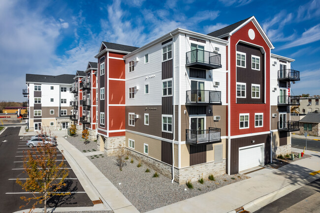 Town Center Apartments in Zumbrota, MN - Foto de edificio - Building Photo