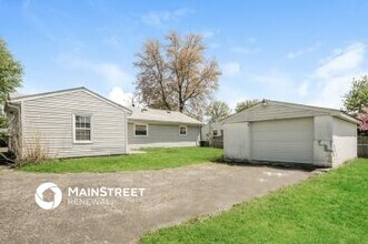 9708 El Prado St in Louisville, KY - Foto de edificio - Building Photo