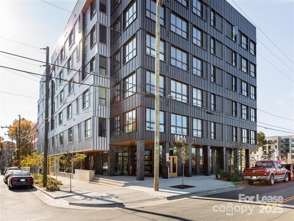1824 N Brevard St in Charlotte, NC - Building Photo