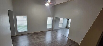 5518 Rustling Gates Ln in Katy, TX - Building Photo - Building Photo