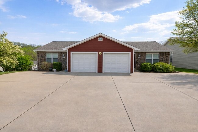 property at 3320 E St Charles Rd