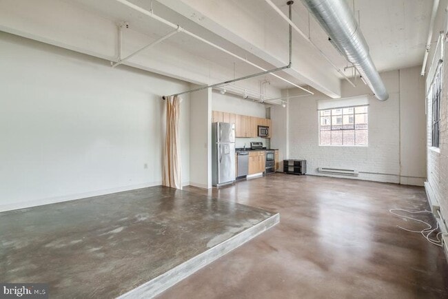 property at 412 S 13th St