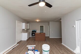 1022 W Fry St in Chicago, IL - Foto de edificio - Building Photo