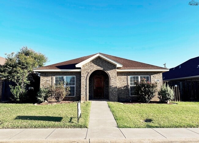 property at 6018 Oakmont Dr