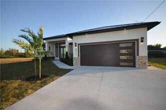 2416 Diplomat Pkwy W in Cape Coral, FL - Building Photo - Building Photo