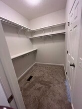 Square 131 - 4880 - 12 Plex in Omaha, NE - Building Photo - Building Photo