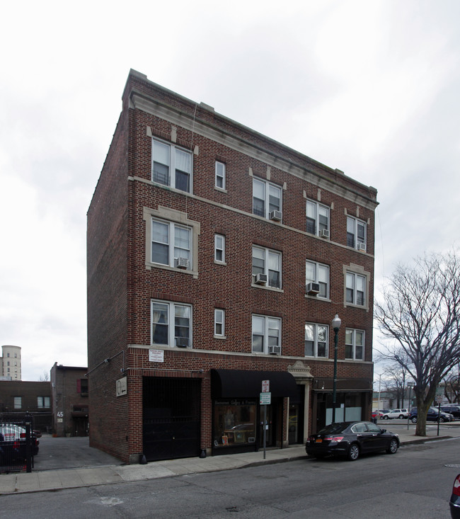 41-43 Lawton St in New Rochelle, NY - Building Photo - Building Photo