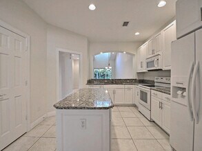 1645 Baseline Ln in Vero Beach, FL - Building Photo - Building Photo