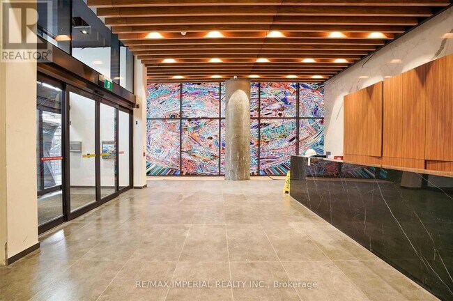 161 Roehampton Ave in Toronto, ON - Building Photo - Building Photo