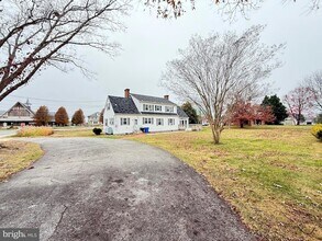 118 St Marys Ave in La Plata, MD - Foto de edificio - Building Photo