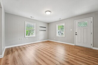 508 Solar Dr in Raleigh, NC - Building Photo - Building Photo