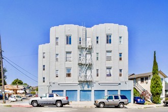 Fairfax Apartments in Oakland, CA - Building Photo - Building Photo