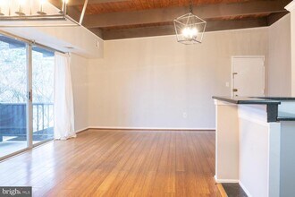 7857 Enola St in McLean, VA - Building Photo - Building Photo