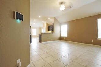 16519 Regal Exeter Dr in Houston, TX - Building Photo - Building Photo