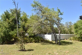 5289 Caputo Ave in North Port, FL - Foto de edificio - Building Photo
