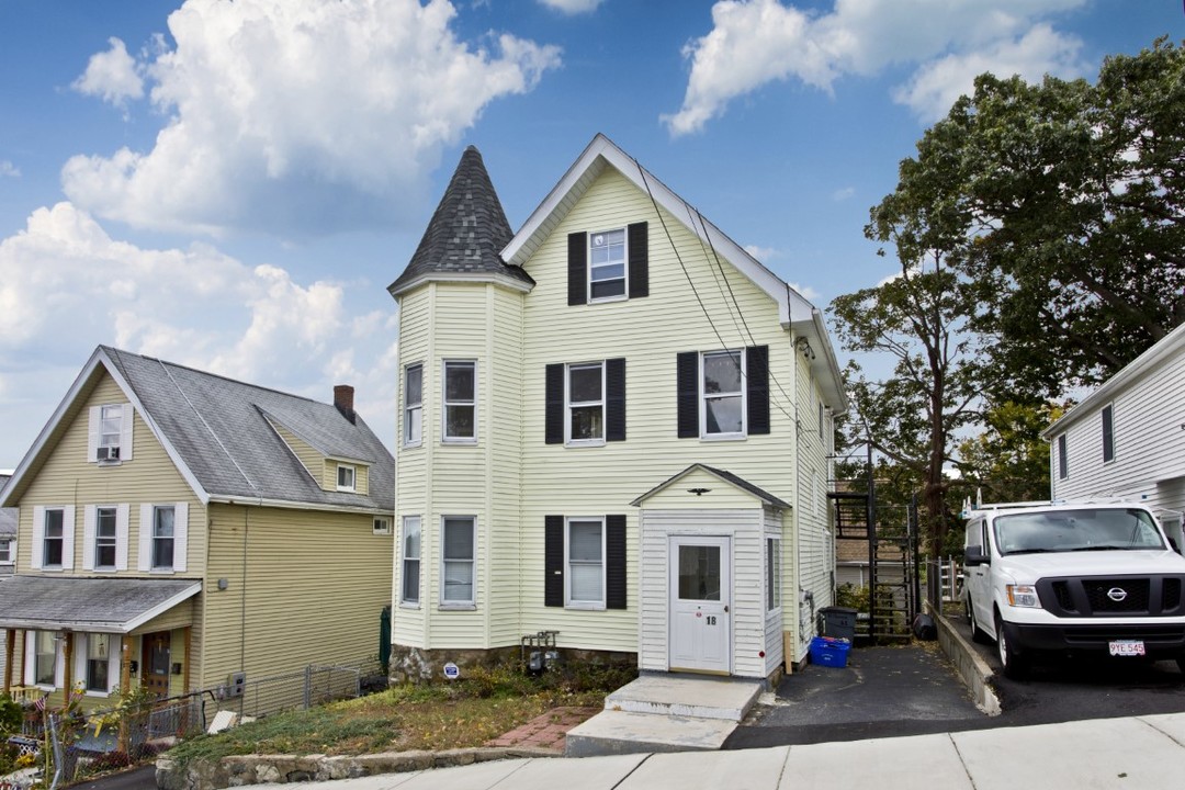 18 Horace St in Malden, MA - Building Photo