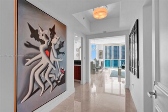 2711 S Ocean Dr in Hollywood, FL - Foto de edificio - Building Photo