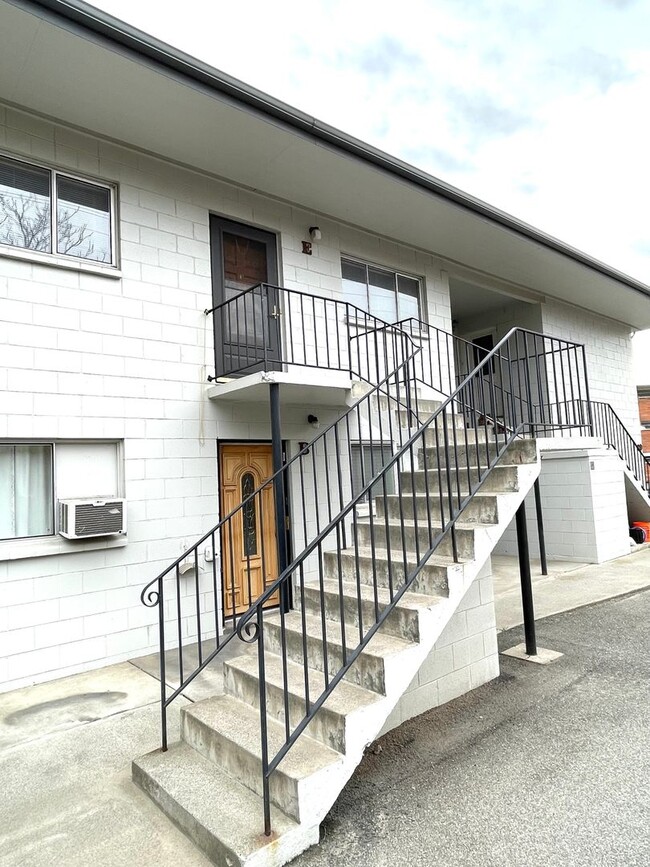 89 N Waverly Pl in Kennewick, WA - Building Photo - Building Photo