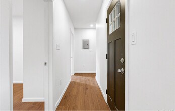 100-05 69th Ave in Queens, NY - Building Photo - Building Photo